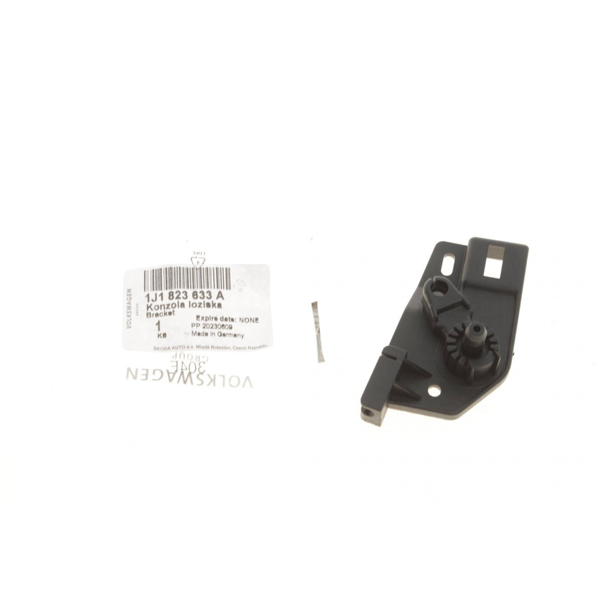 Кронштейн ручки капоту VW Golf -06