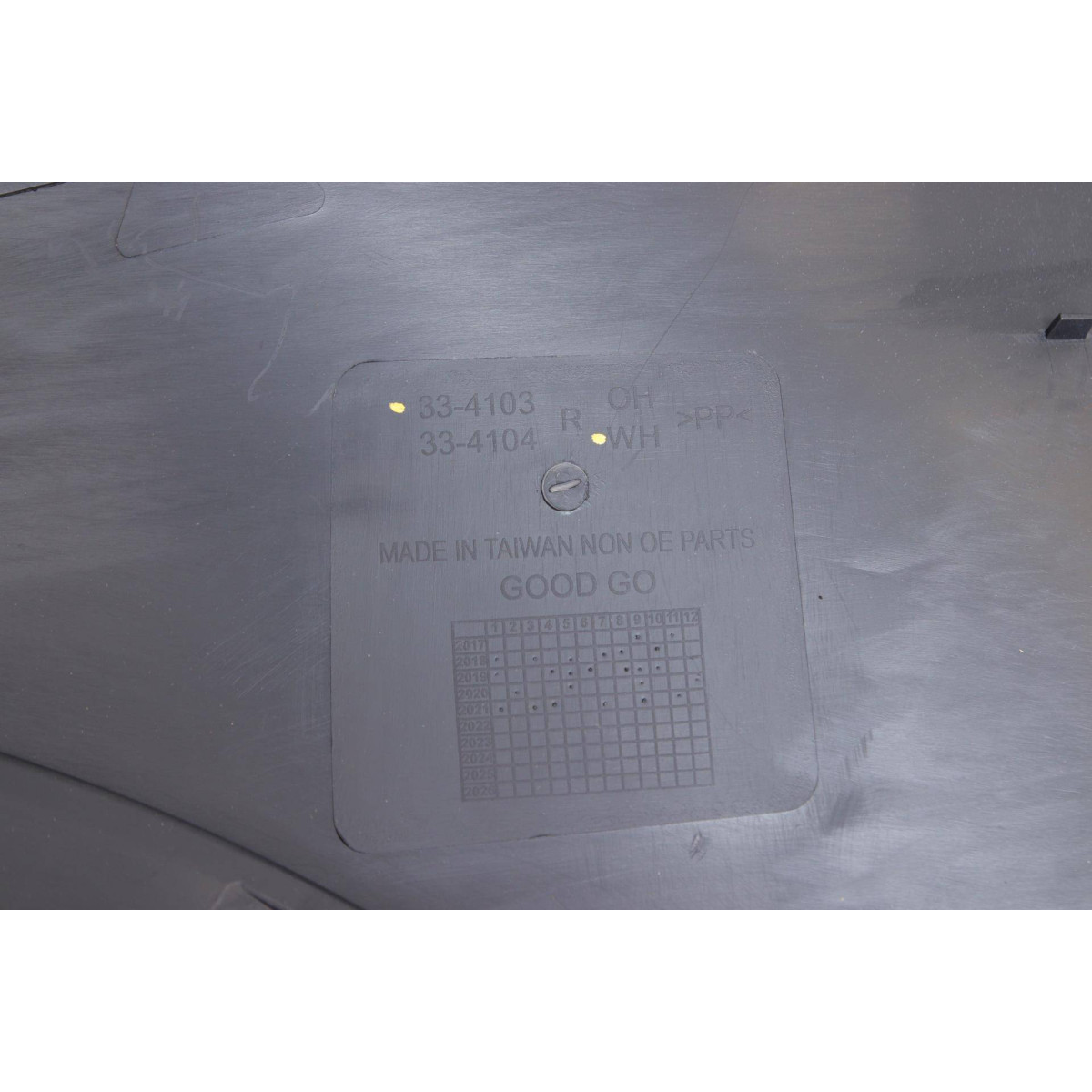 Крило (переднє/L) BMW X5 (E70) 06-13 (с отв. під форсунку омивача)