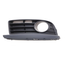 Вставка бампера (під протитуманку) VW Golf V 07-09 (R)
