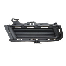 Вставка бампера (без протитуманки) VW Golf VII 12- (R)