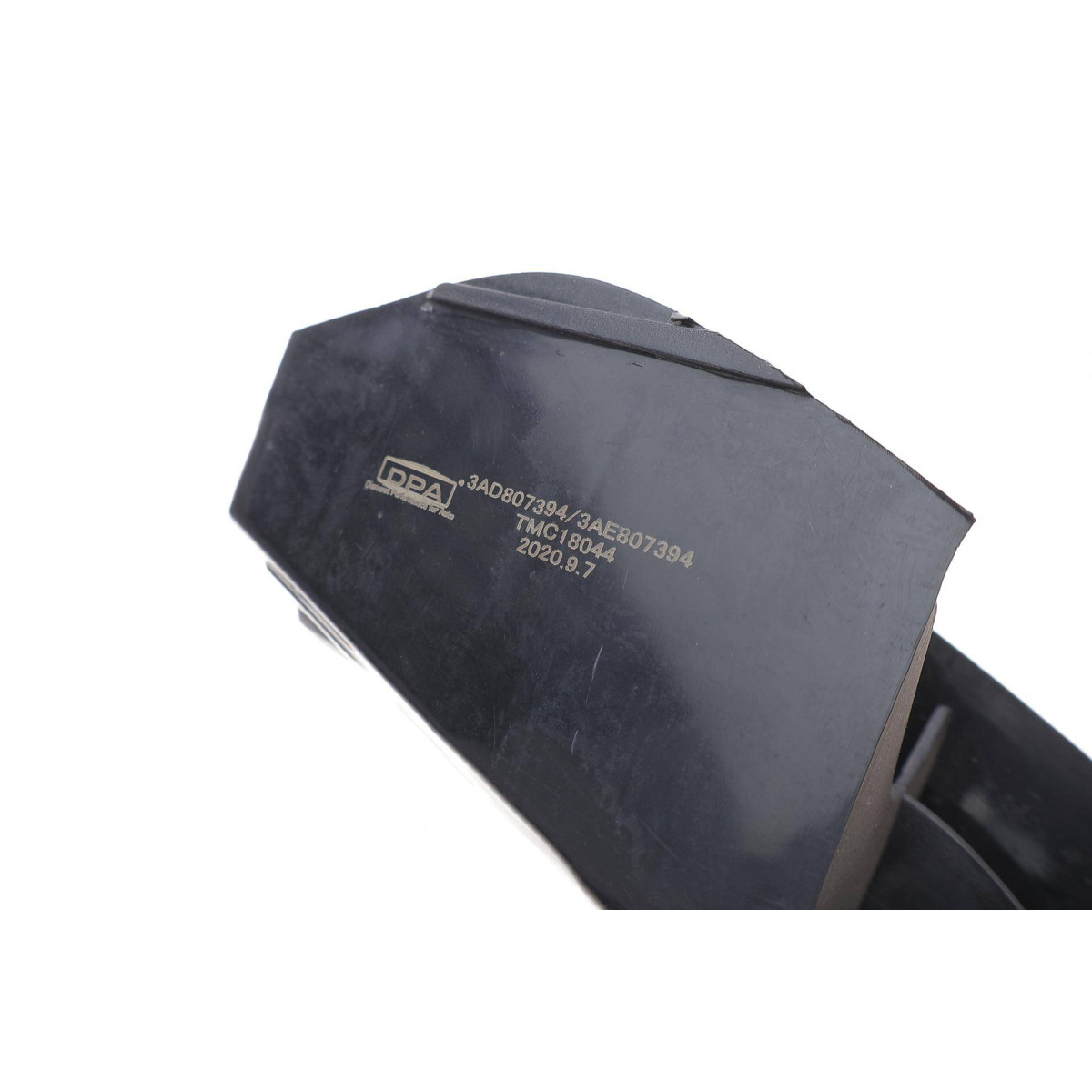 Кронштейн кріплення бампера (заднього/R) VW Passat 10-14