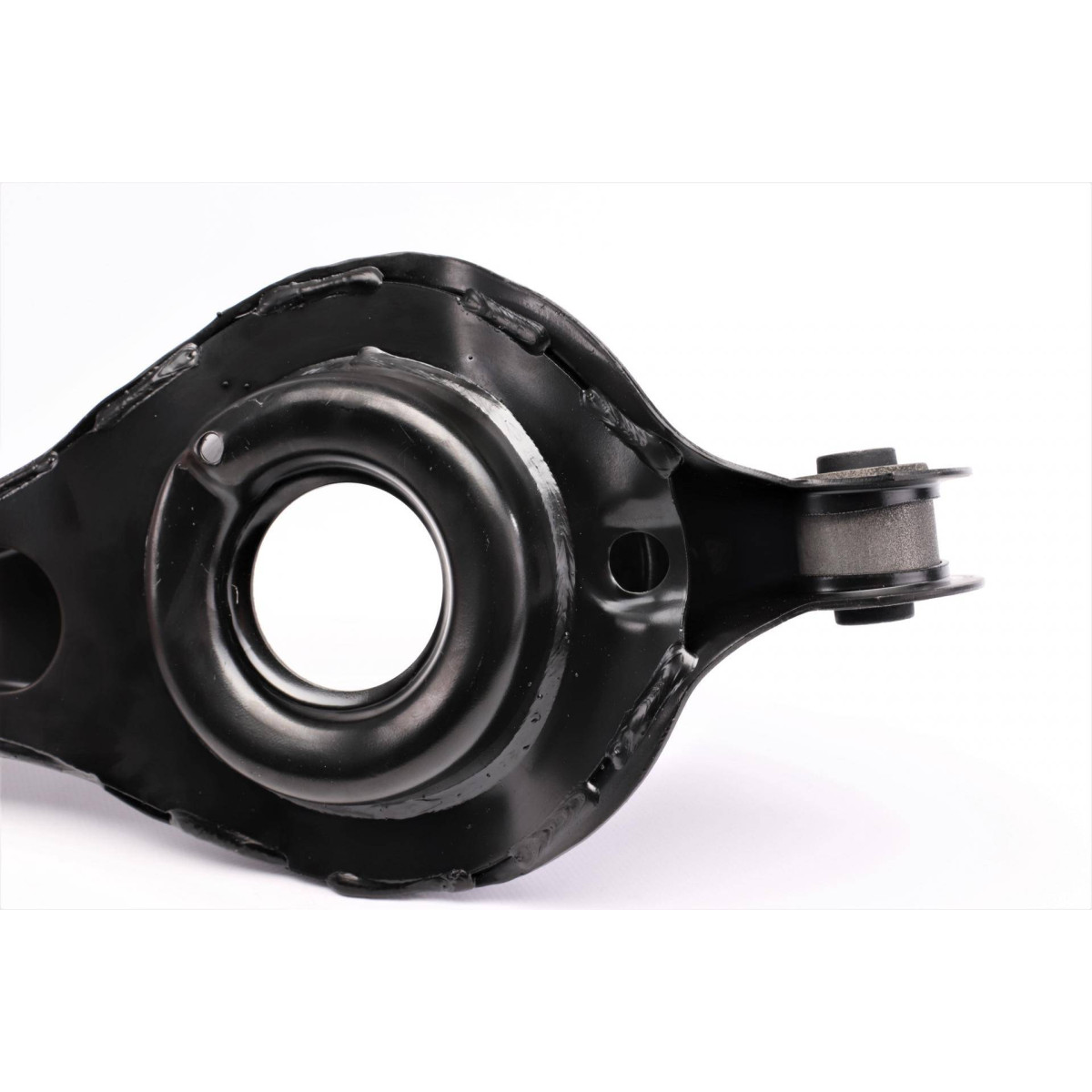 Важіль підвіски (задній/знизу) Ford Focus 01-12/C-Max/Kuga 07-12/Mazda 3/Volvo V50/S40 03-14