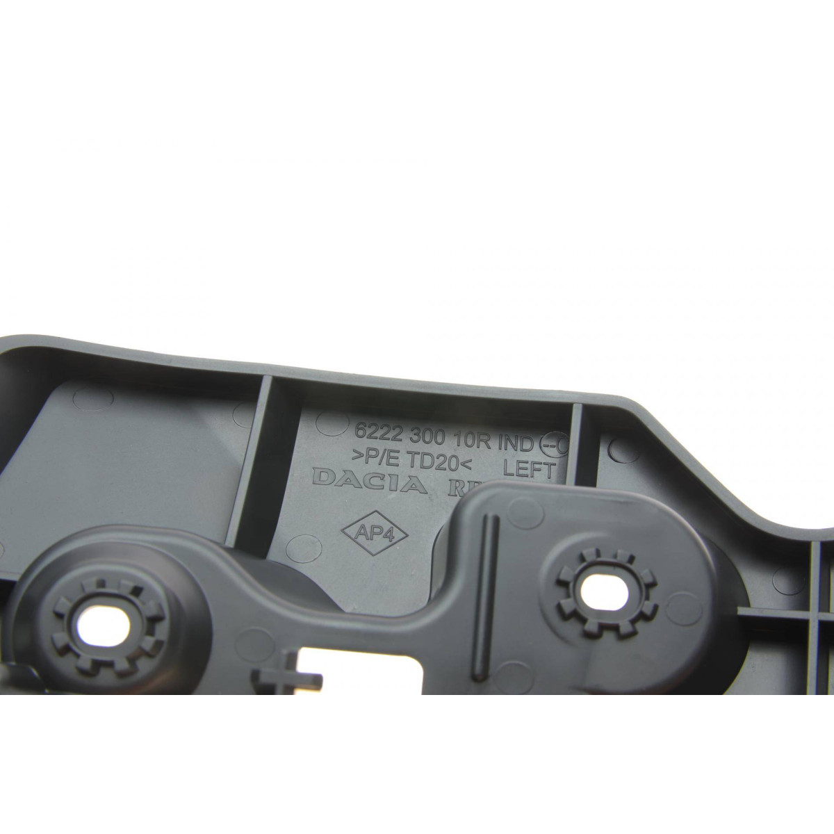 Кронштейн кріплення бампера (переднього) Renault Duster 10-17 (L)