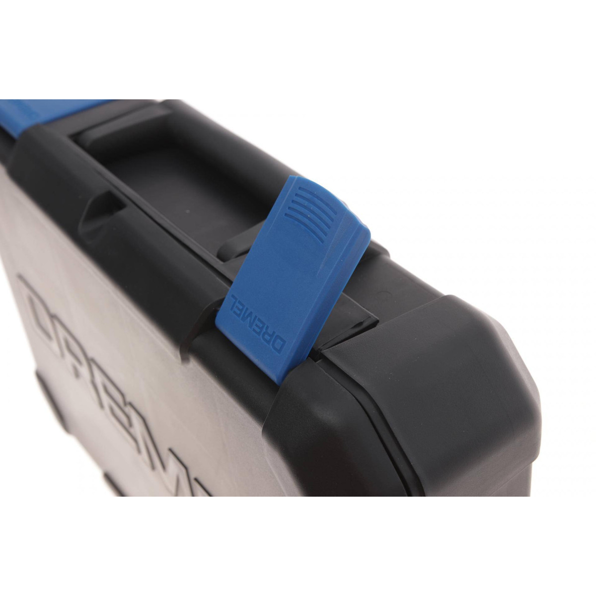 Гравер Dremel 3000 (130 Вт, 10000-30000 об/хв, 25 насадок в комплекті) замінено на F0133000JP