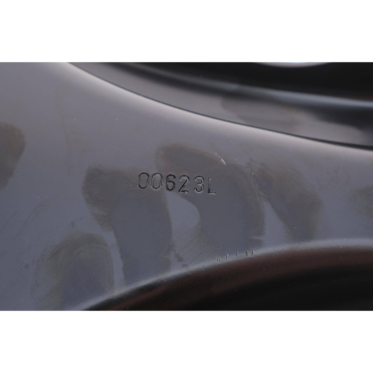 Важіль підвіски (передній/знизу) (L) Dacia Duster 10-