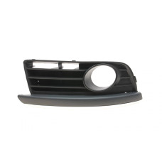 Вставка бампера (під протитуманку) VW Golf V/VI/Jetta III/IV 06- (R) (з хромом)
