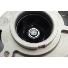 Помпа води Land Rover Range Rover III/Sport I 4.2/4.4 4x4 04-13/Jaguar 99- (з корпусом)