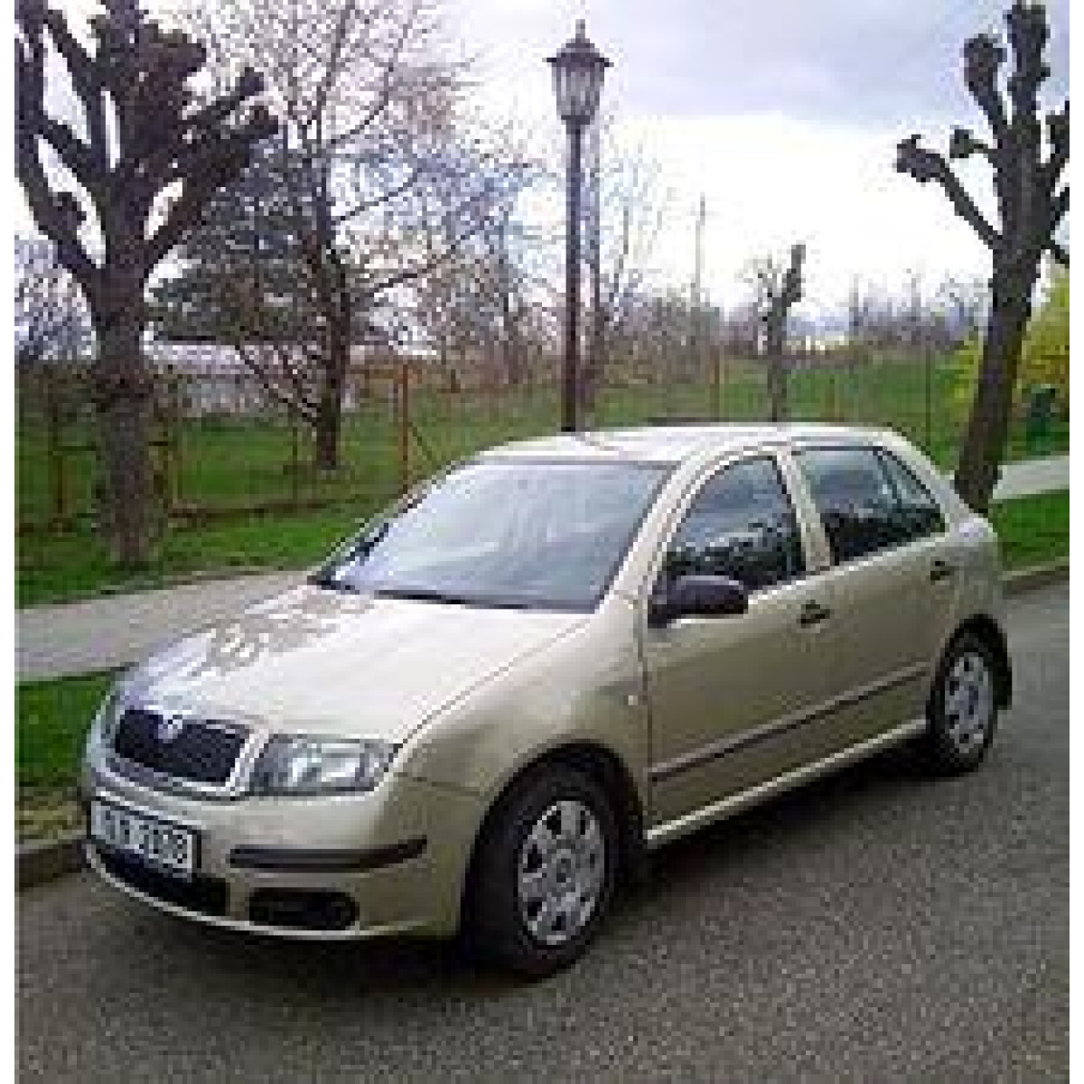 Поворотний кулак передній правий Skoda Fabia 1, 2, Roomster, Volkswagen Polo 1999-