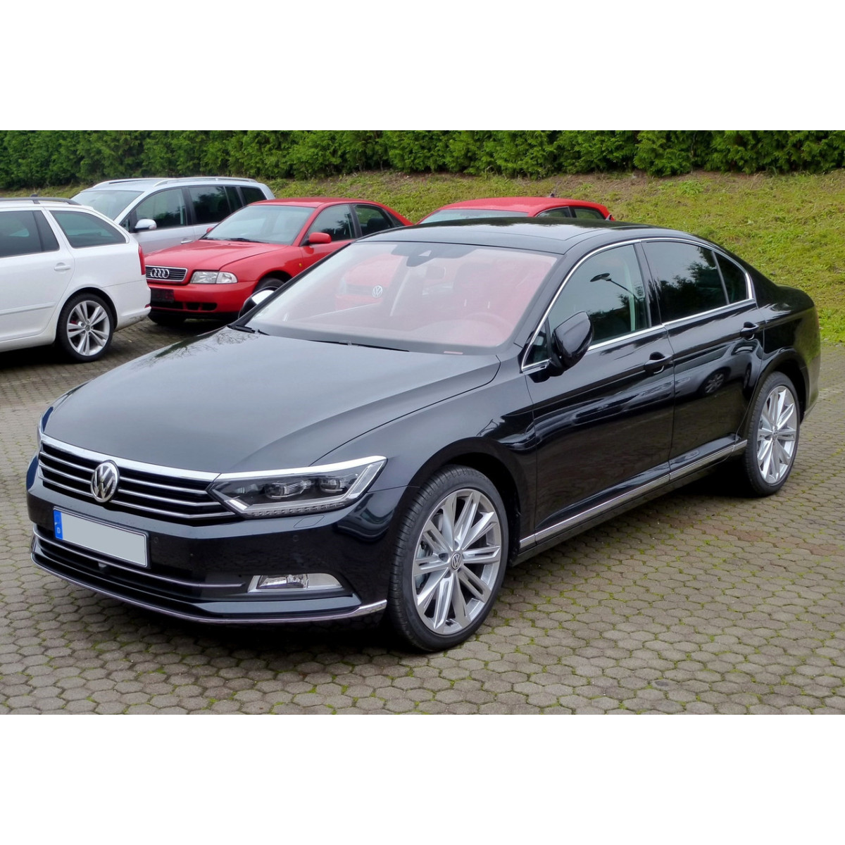 Поворотний кулак передній правий Volkswagen Passat B8, Golf 7, Touran, Skoda Octavia A7, Superb 3 2013-