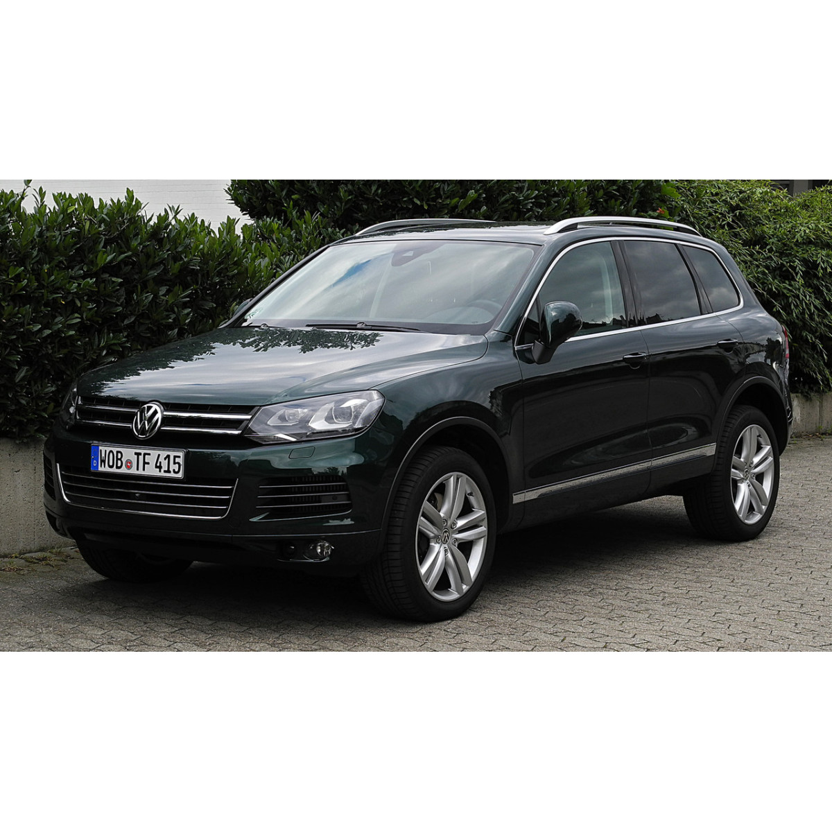Поворотний кулак передній лівий Volkswagen Touareg, Audi Q7 2002-2015