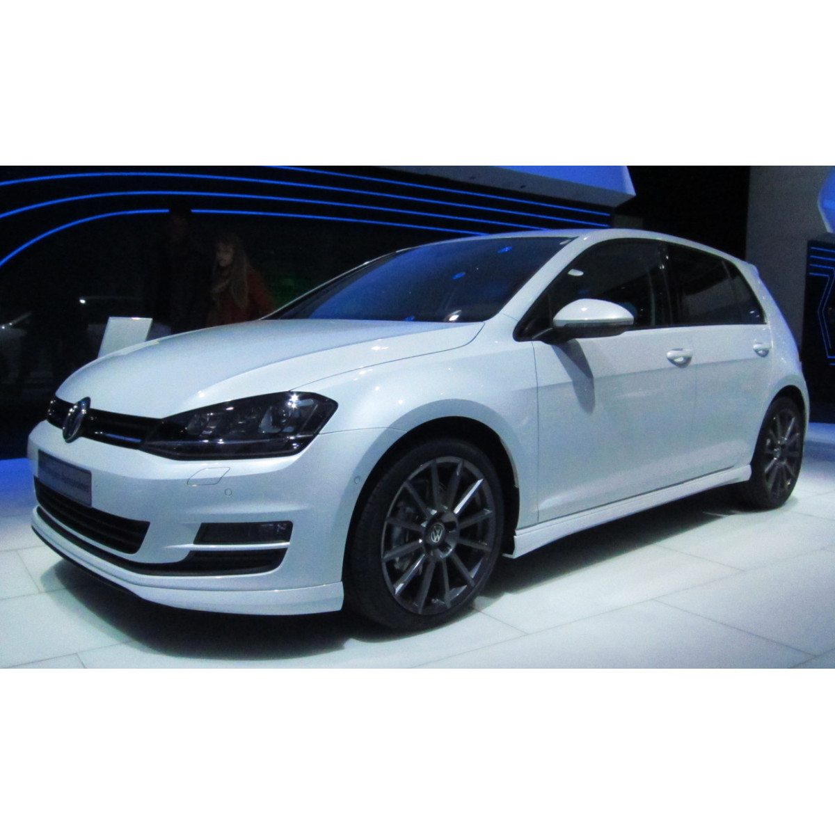 Поворотний кулак задній правий Volkswagen Golf 7, Skoda Octavia A7, Audi A3 2012-