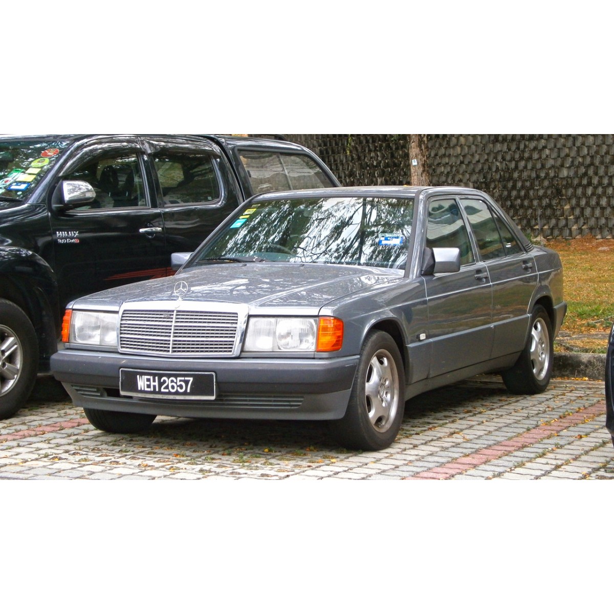 Передній амортизатор (стійка) Мерседес 190, 201,124 - Mercedes 190, W201, 124 - 1982-1997