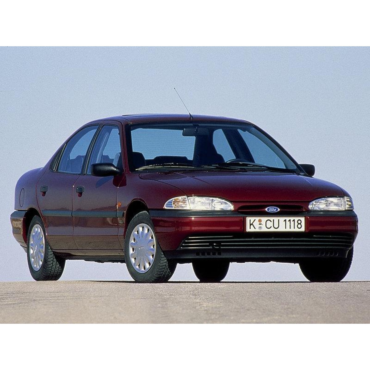 Радіатор охолодження двигуна Форд Мондео 1, 2 - Ford Mondeo 1, 2 (1.6-1.8-2.0) 1993-2000