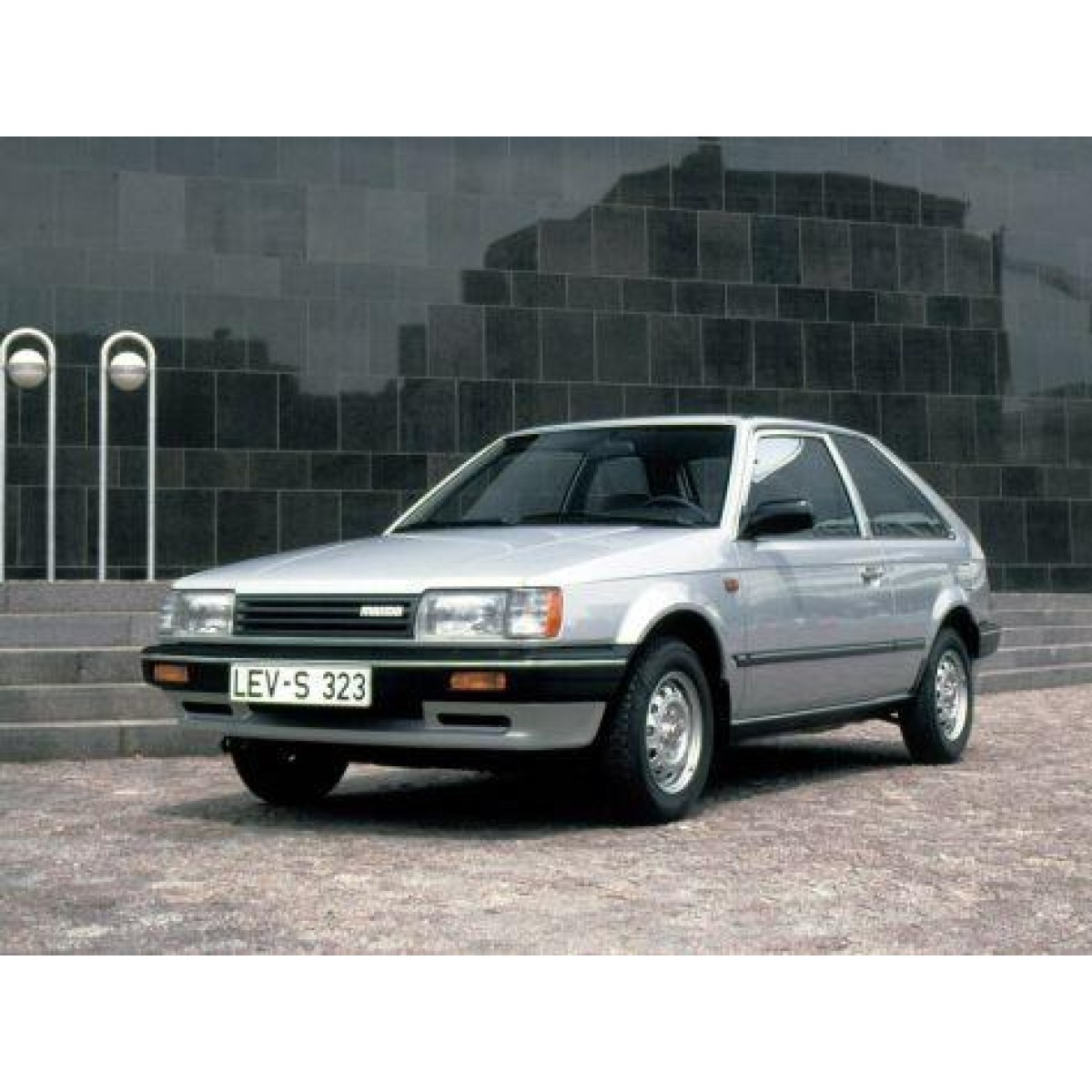 Радіатор охолодження двигуна Мазда 323 Ф6, С6 - Mazda 323 F6, S6 (1.4-1.9) 1998-2004