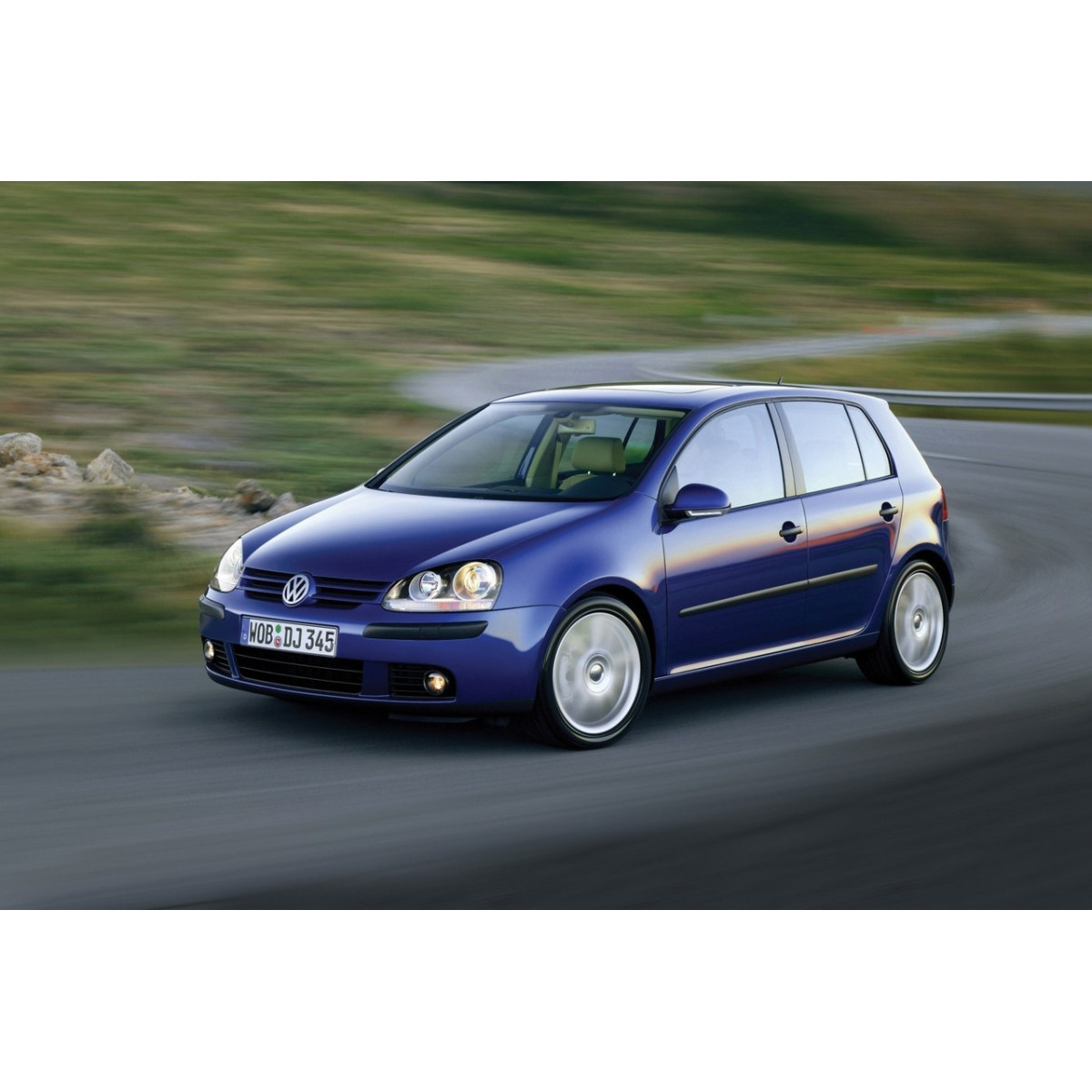 Замок кришки багажника VW GOLF 5, 6, PASSAT B6, B7, TOURAN (Фольксваген Гольф 5, Пасат Б6, Б7) - 200