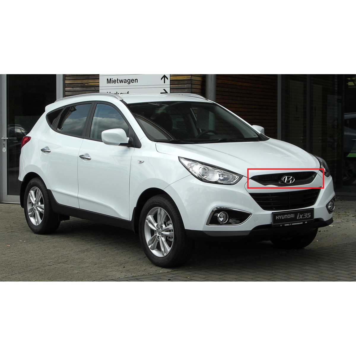 Решітка радіатора верхня HYUNDAI IX35 2010- / BLIC