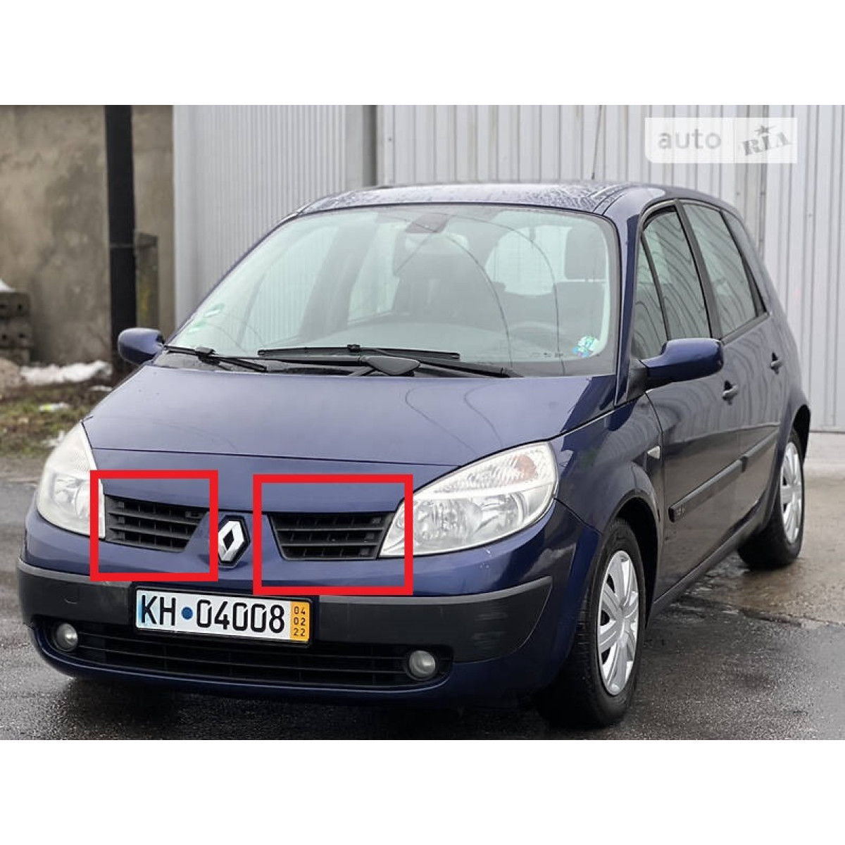 Решітка радіатора ліва -права RENAULT SCENIC 2 2003-2006