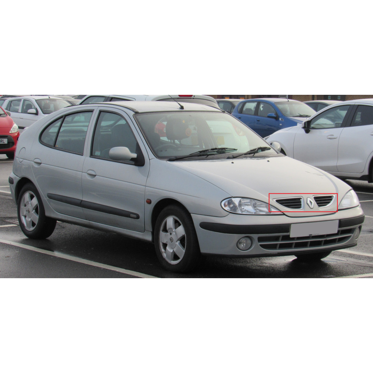 Решітка радіатора (ліва +права) Рено Меган 2 - Renault Megane 2 - 2002-2005