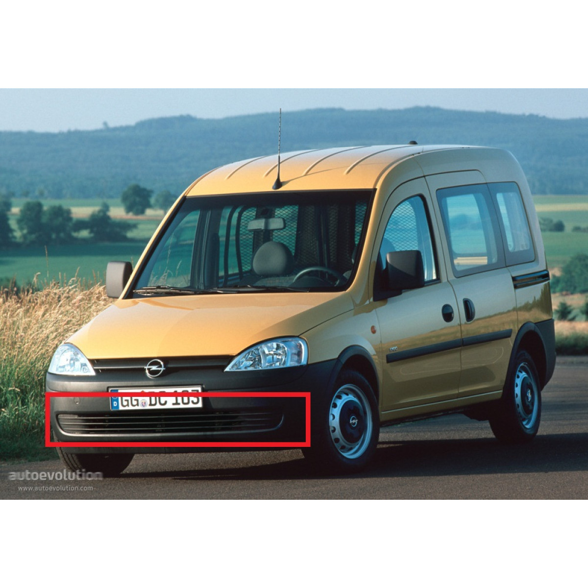 Решітка бампера Опель Комбо - Opel Combo 2000-2003