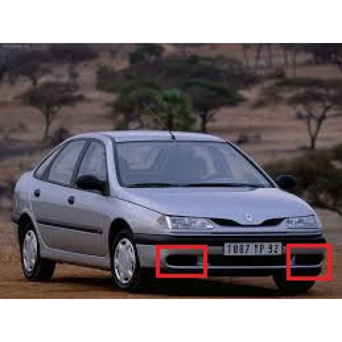 Решітка бампера Рено Лагуна 2 - Renault Laguna 2 2001- (комплект)