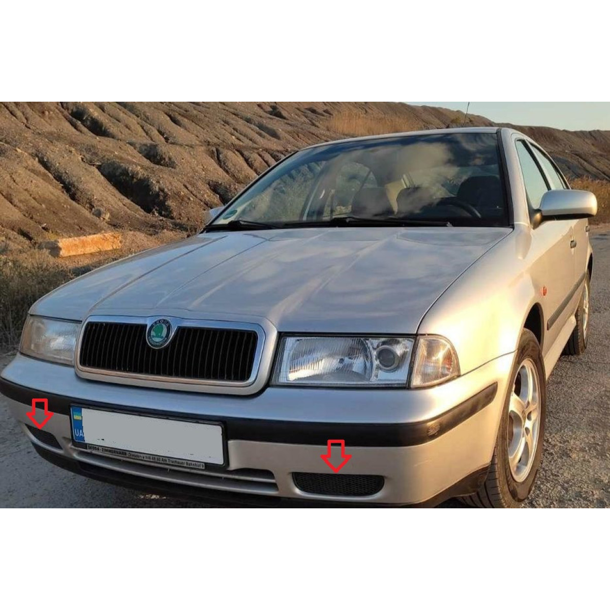 Решітка бампера Шкода Октавія Тур - Skoda Octavia Tour 1996-2000 (комплект)