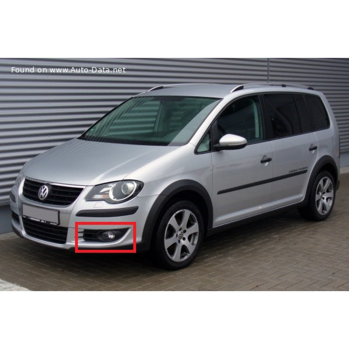 Решітка бампера Фольксваген Туран - Volkswagen Touran 2007-2010 (комплект)