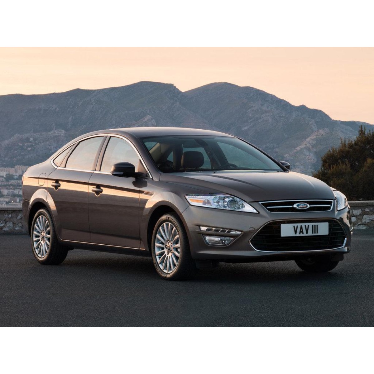 Петля (шарнір для кріплення) капота права Ford Mondeo 4 - Форд Мондео 4 2007-2010