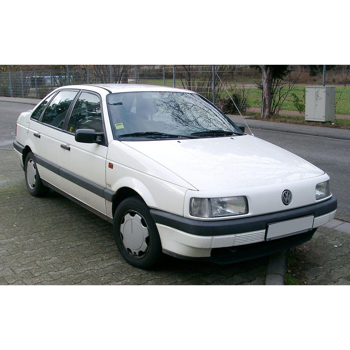 Петля (шарнір, кріплення) капота ліва Volkswagen Passat B3 - Фольксваген Пасат Б3 1988-1993