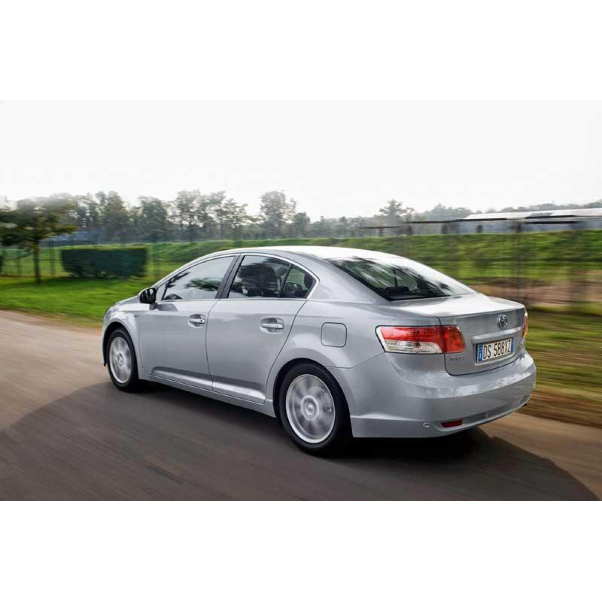 Ручка дверей внутрішня передня-задня ліва Тойота Авенсіс - Toyota Avensis 2008-2017