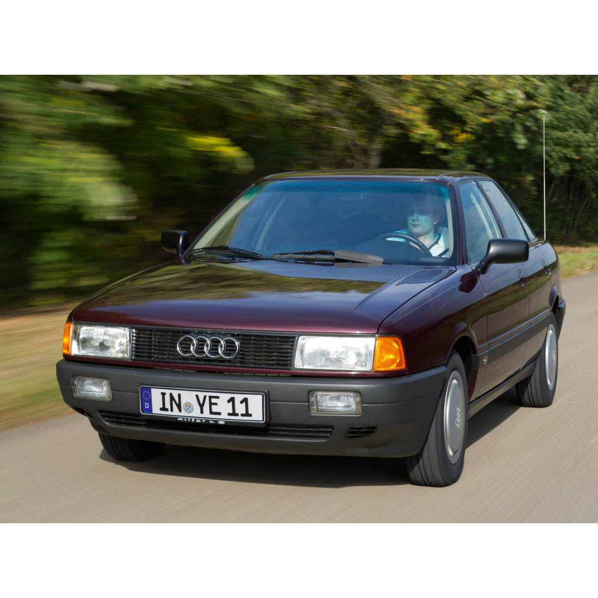 Решітка бампера АудІ 80 Б3 - Audi 80 B3 - 1986-1991 (комплект)