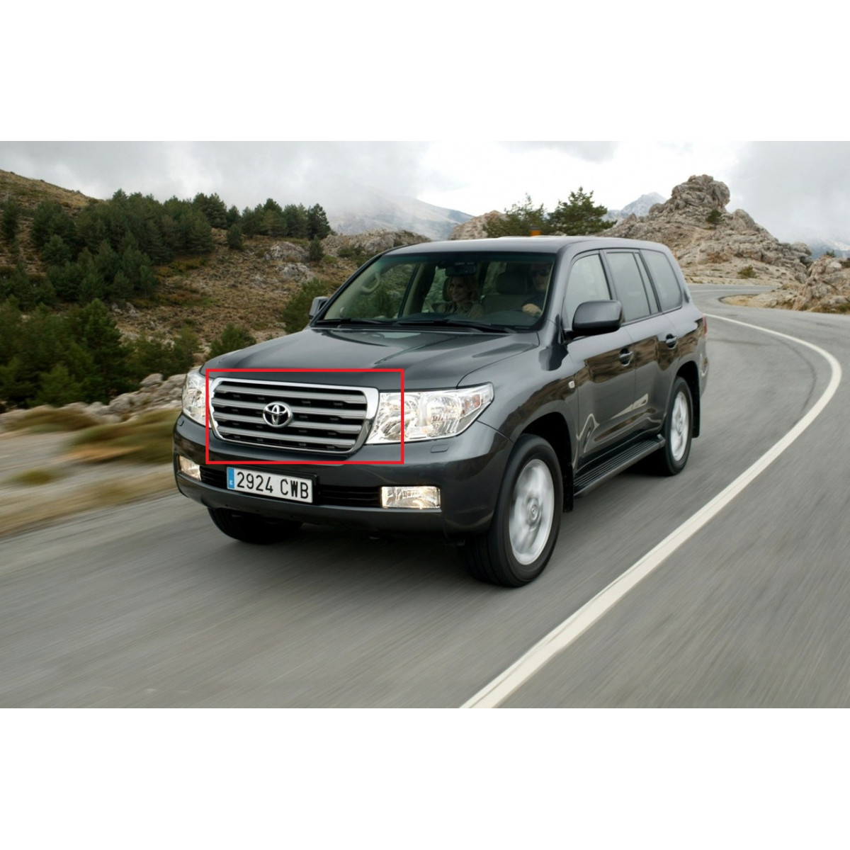 Решітка радіатора Тойота Ленд Крузер - Toyota Land Cruiser V8 (FJ200) 2007-2015