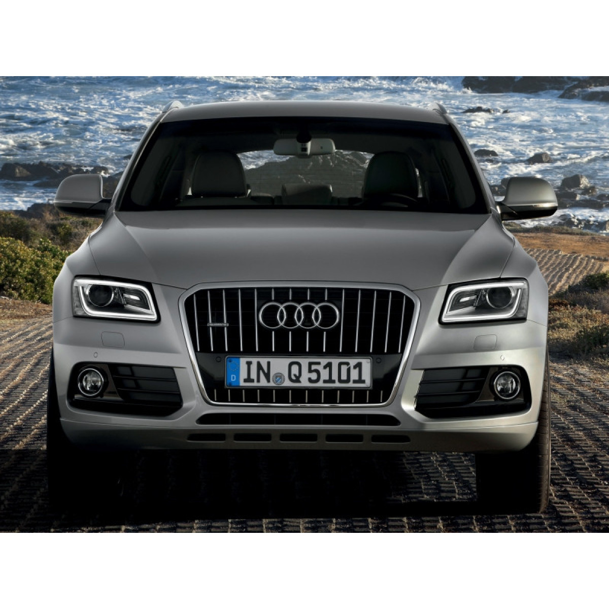 Решітка радіатора Audi Q5 (8R) 2012-2016