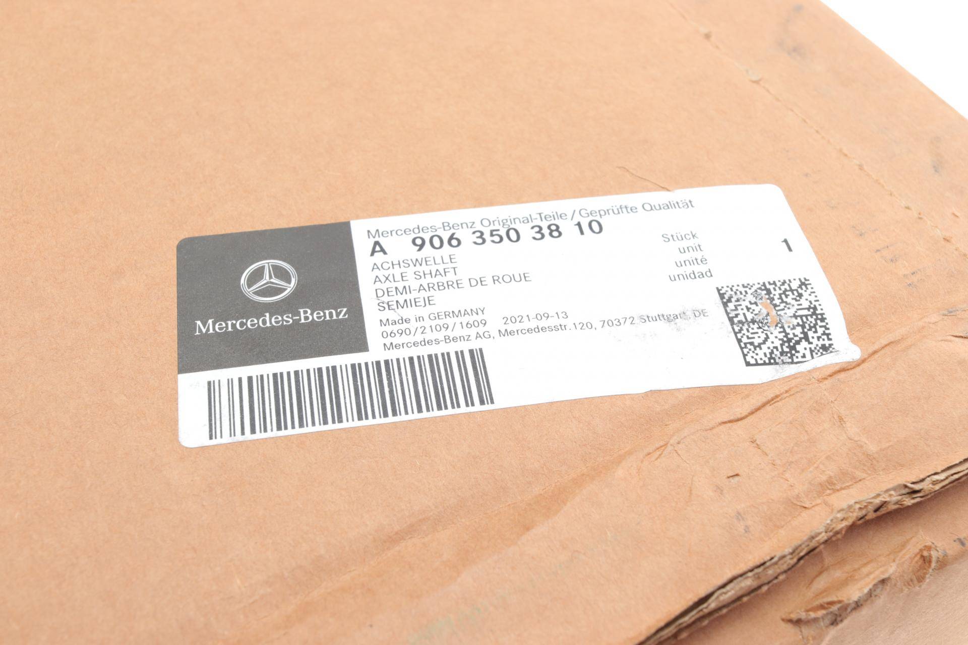 Піввісь (задня) MB Sprinter/VW Crafter 06- (R) (d=34,65/z=26/l=943) (OE)