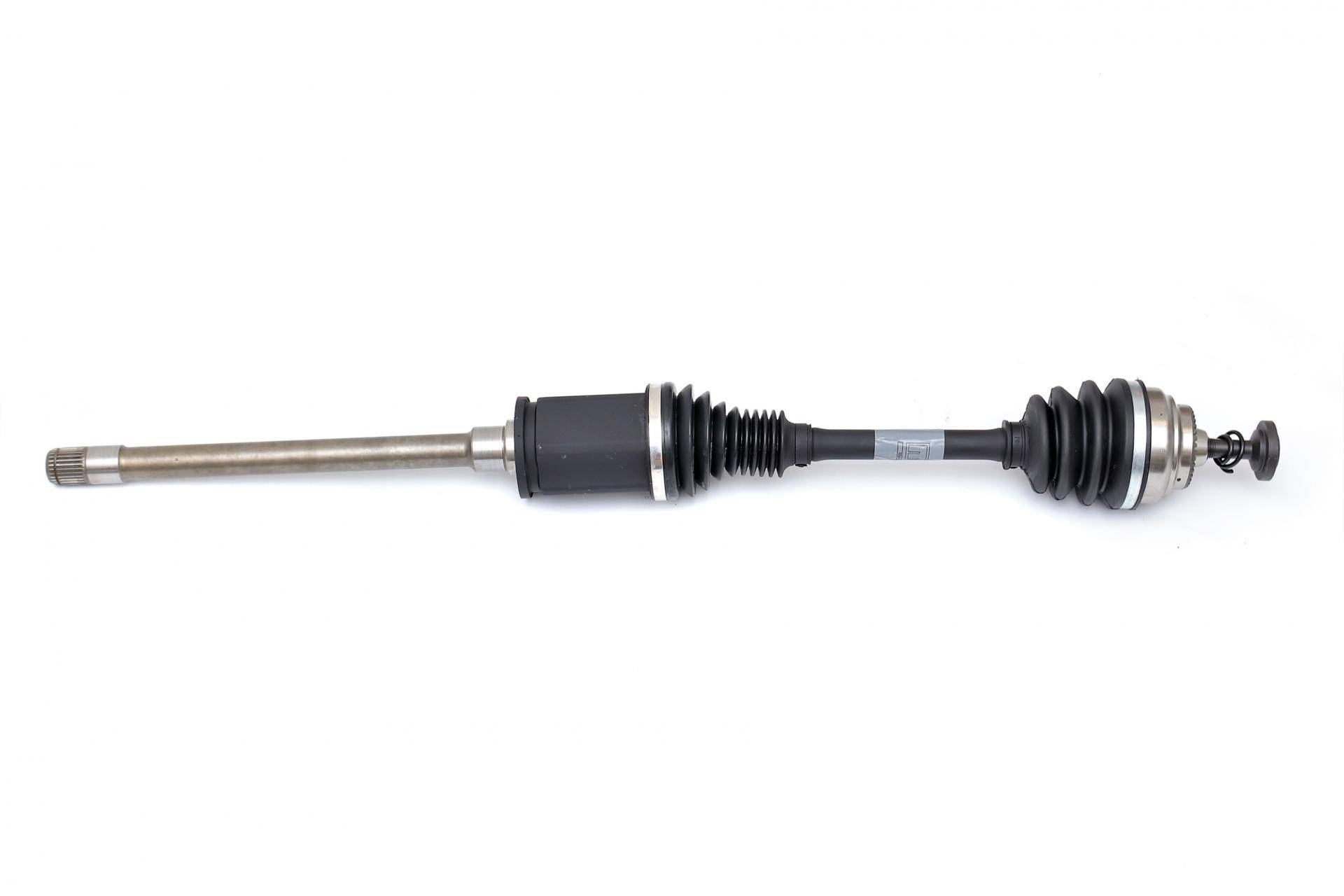 Піввісь (передня) (R) BMW 5 (F10/F11)/6 (F06/F12/F13) 10-18 (37z/27z/862mm) (-ABS)
