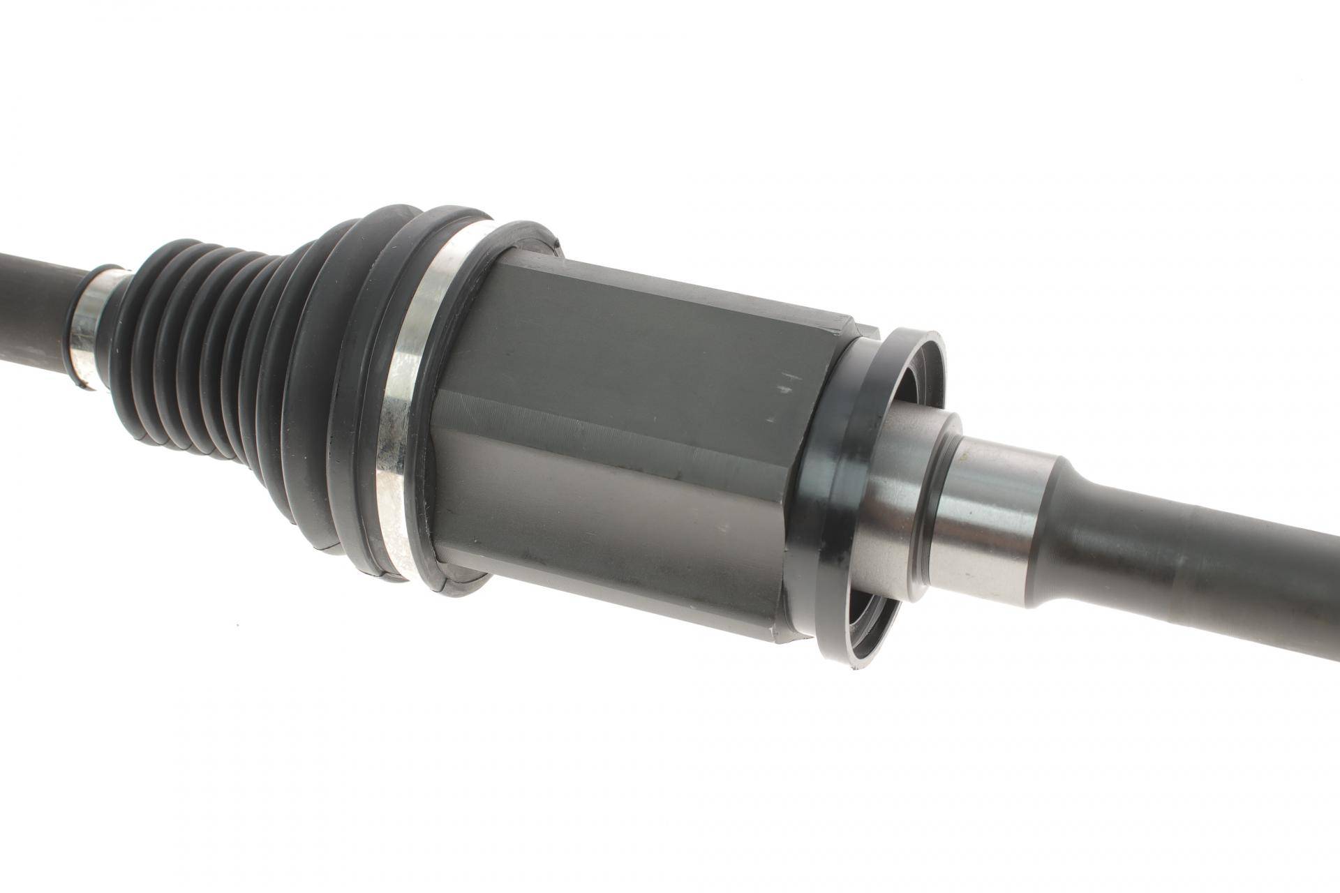Піввісь (передня) BMW 5 (F10/F11)/6 (F06/F12/F13) xDrive 10-18 (R) (37x27/863)