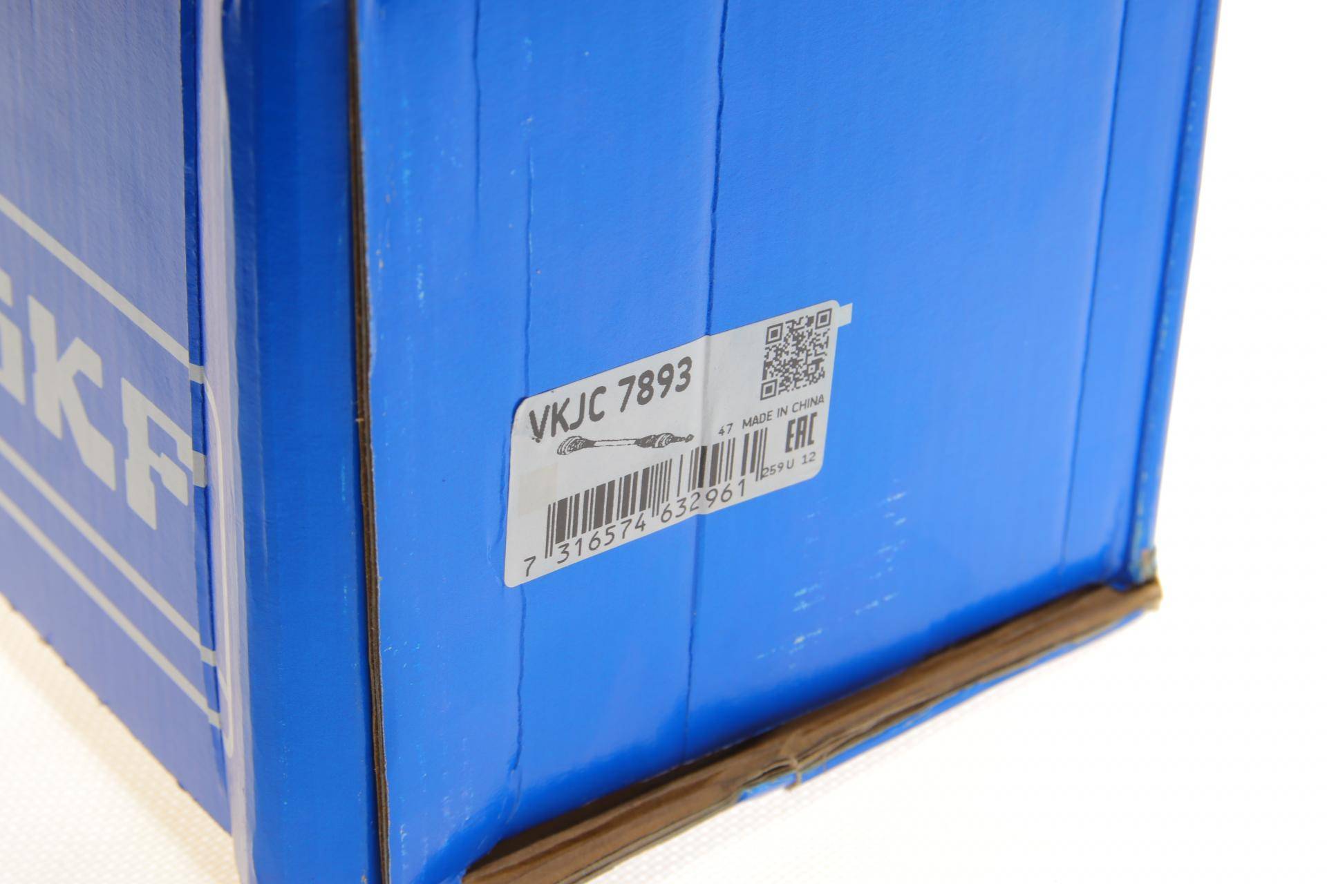 Піввісь Renault Master 2.5dCi 03-06 (R) (28x39x1144)