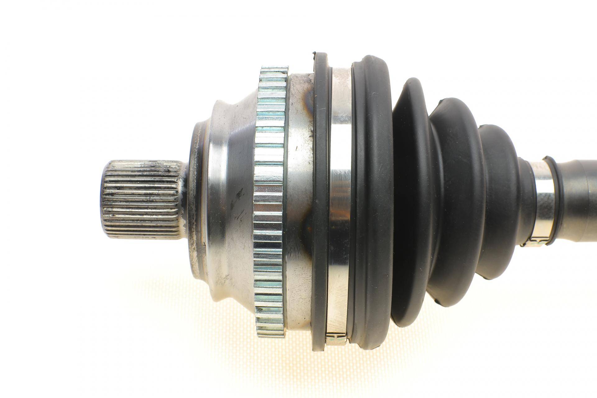 Піввісь VW T4 2.5-2.8 98-03 (38x545)(+ABS)