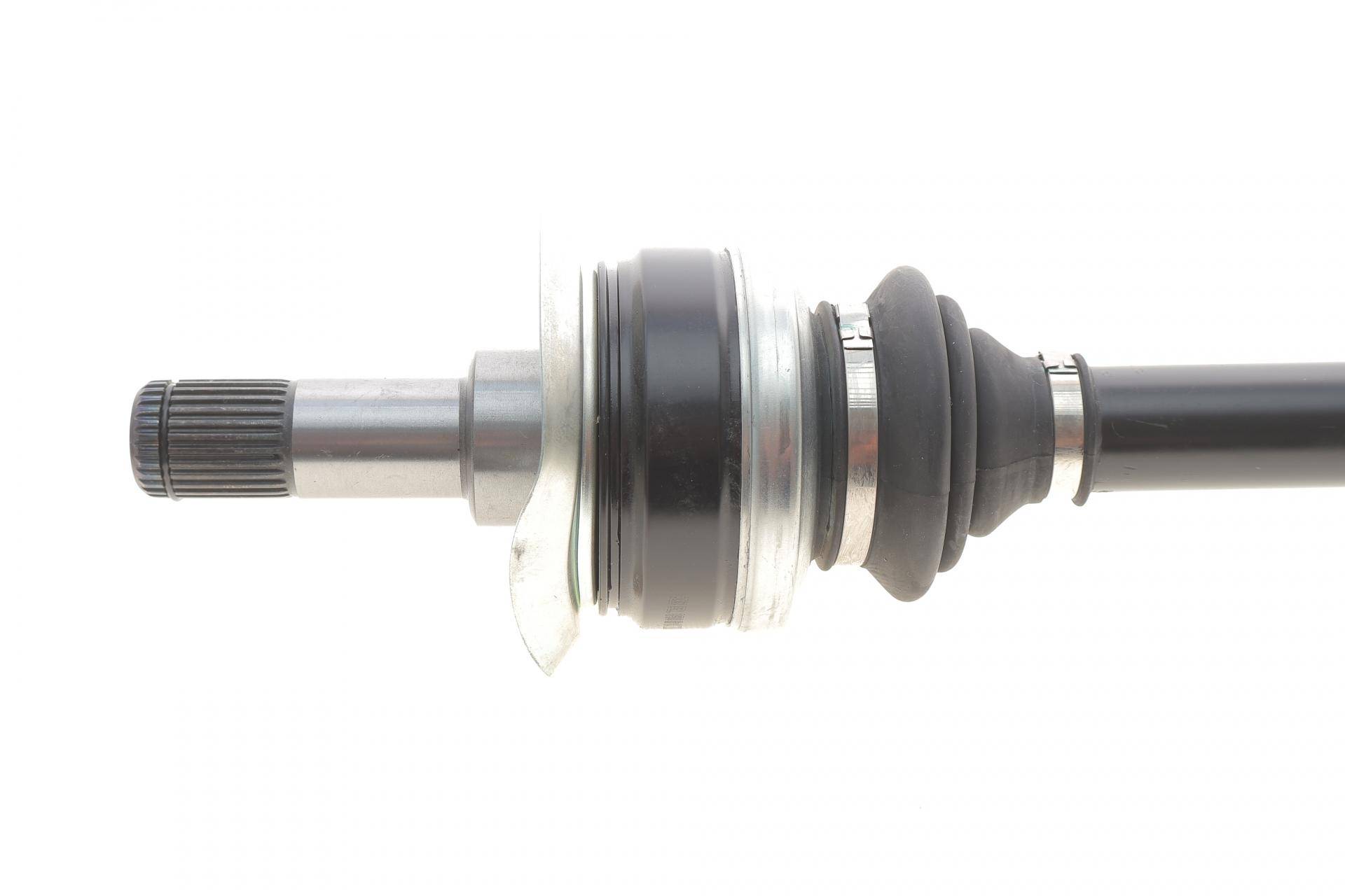 Піввісь (задня) (R) BMW 5 (F10/F11) 10-17 N20/N47/N57 (30x28zx817mm)