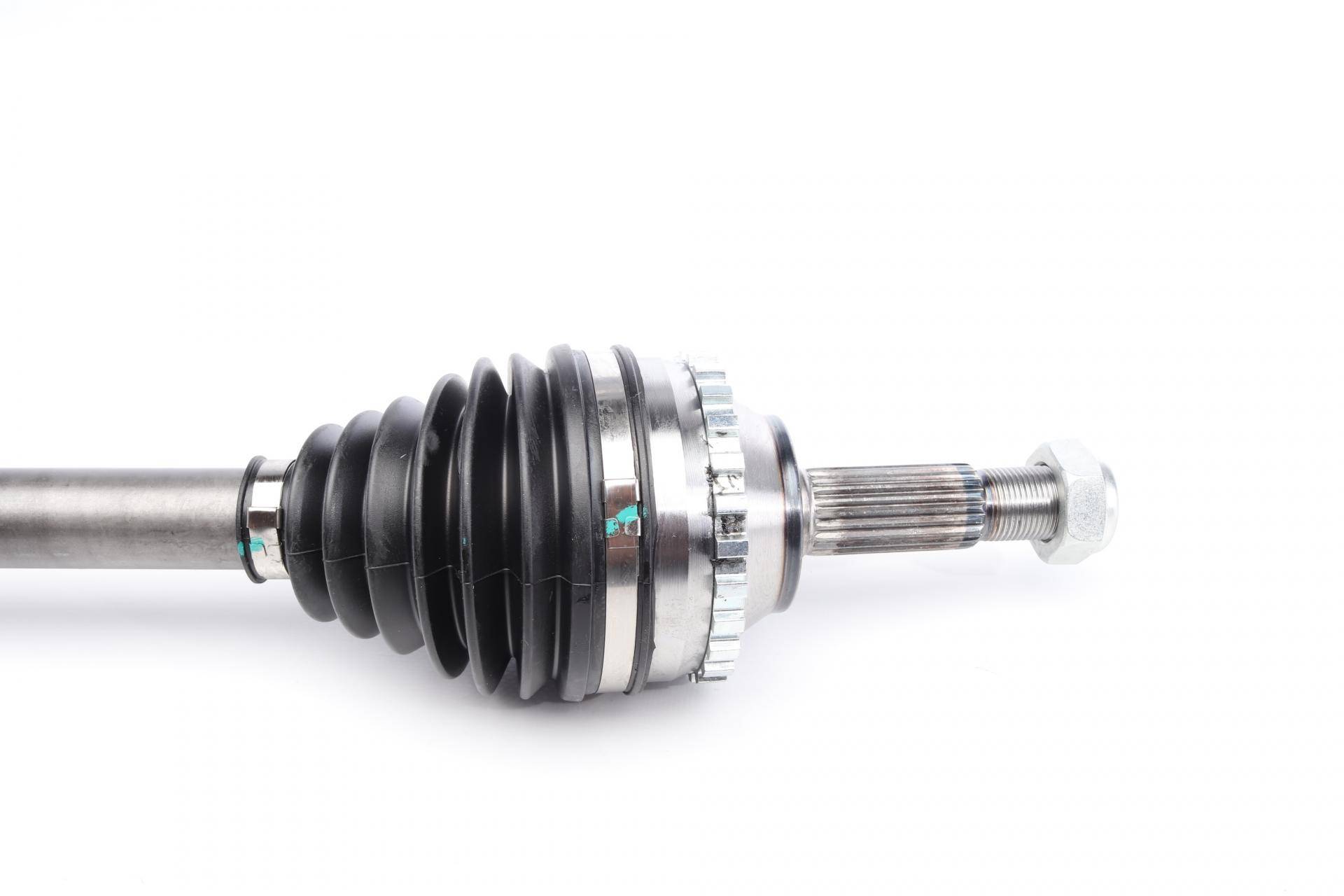 Піввісь (передня) Renault Clio 1.2/1.4/1.6 98- (R) (+ABS=26z) (21x51.5x715)