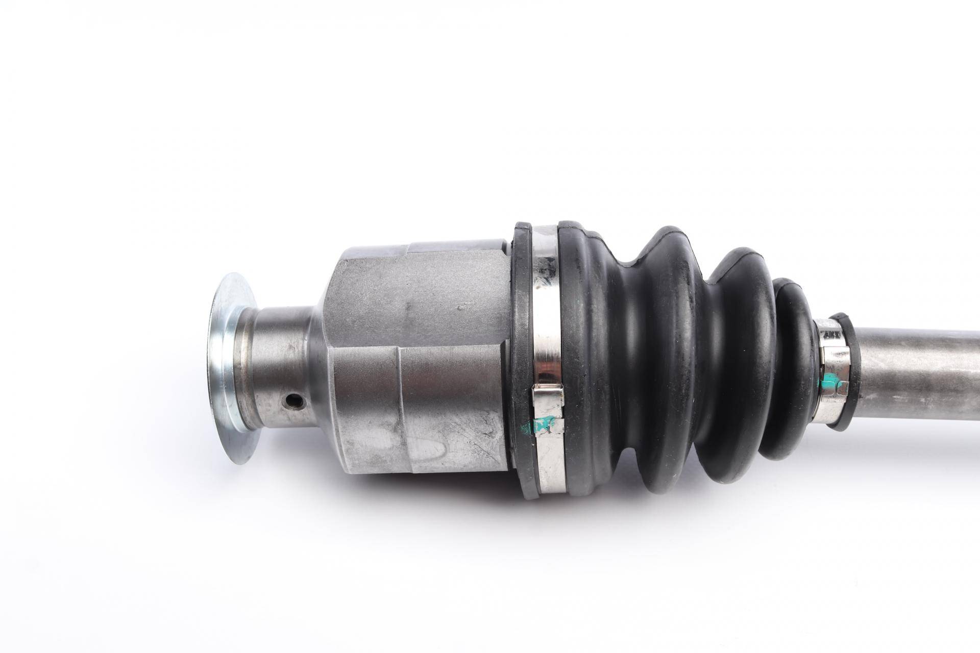 Піввісь (передня) Renault Clio 1.2/1.4/1.6 98- (R) (+ABS=26z) (21x51.5x715)