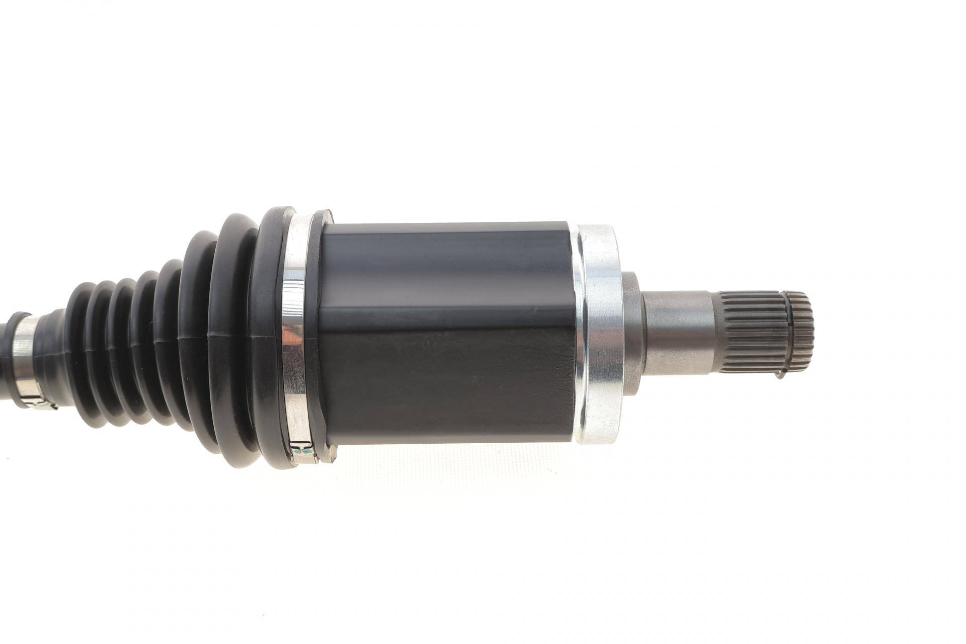 Піввісь (передня) BMW X5 (E70/F15/F85)/X6 (E71/E72/F16/F86) 10-19 (L) (30x27/663) B47/N47/N55/N57