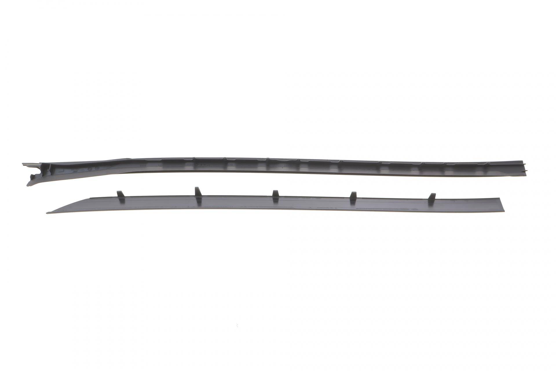 Накладка скла лобового BMW X6 (G06) 19- (L)