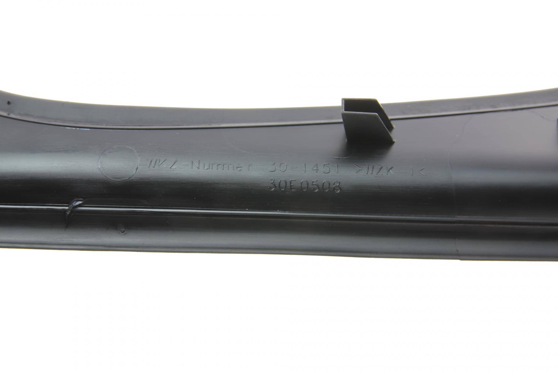 Накладка ліхтаря (заднього) BMW 5 (G30) 16- (R)