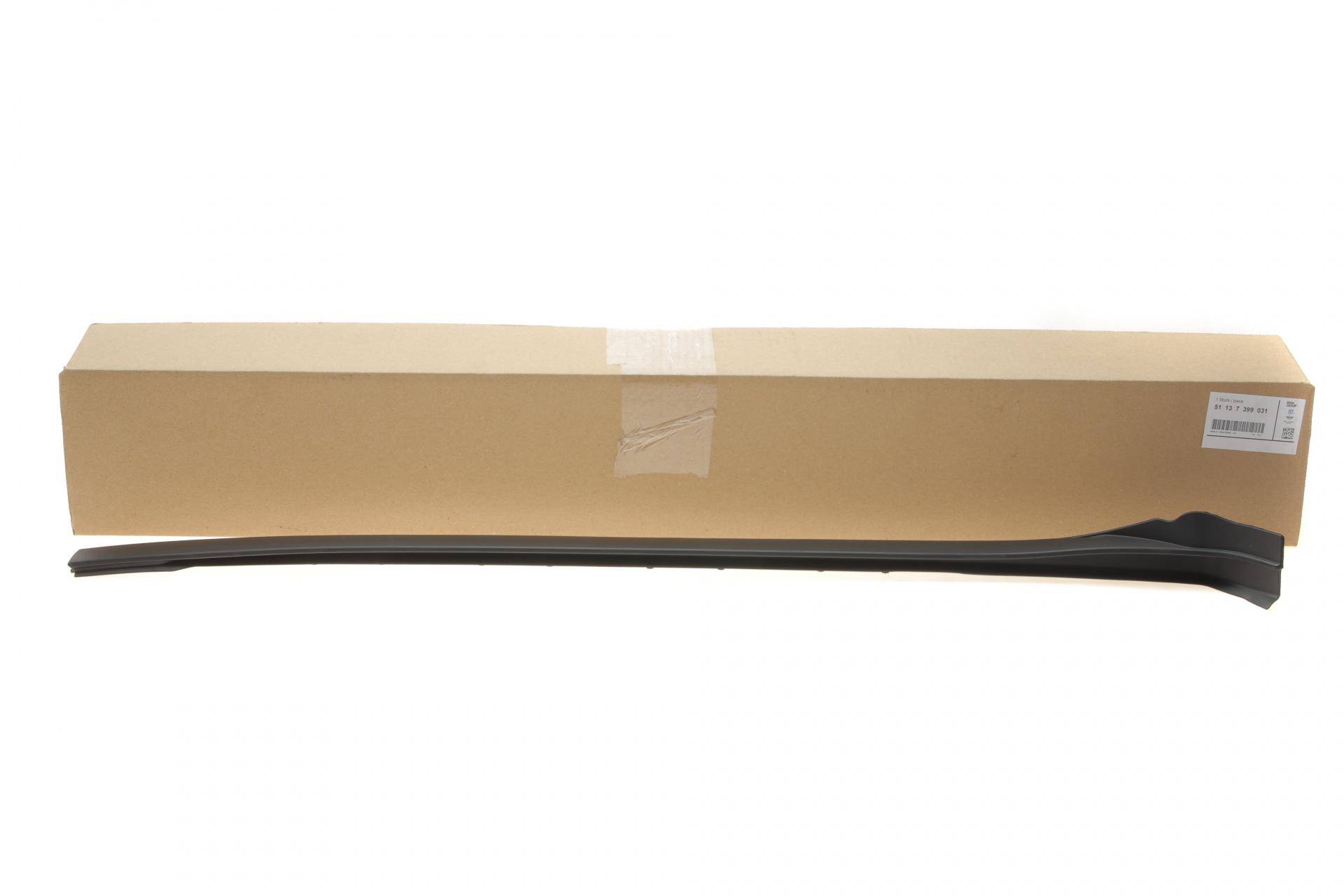 Накладка скла лобового BMW X3 (G01) 17- (L)