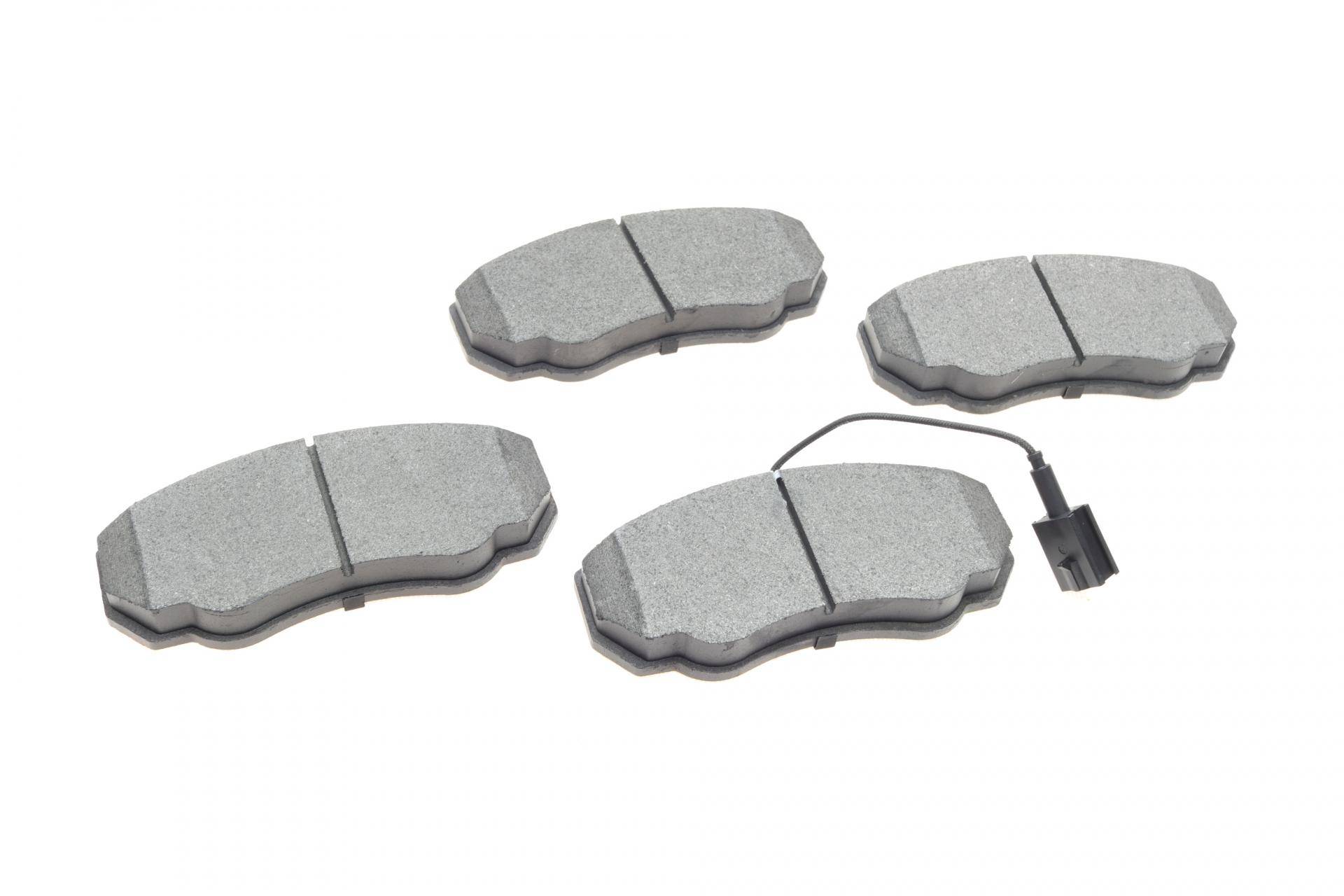 Колодки гальмівні (передні) Citroen Jumper/Fiat Ducato/Peugeot Boxer 02- R15 (Brembo)