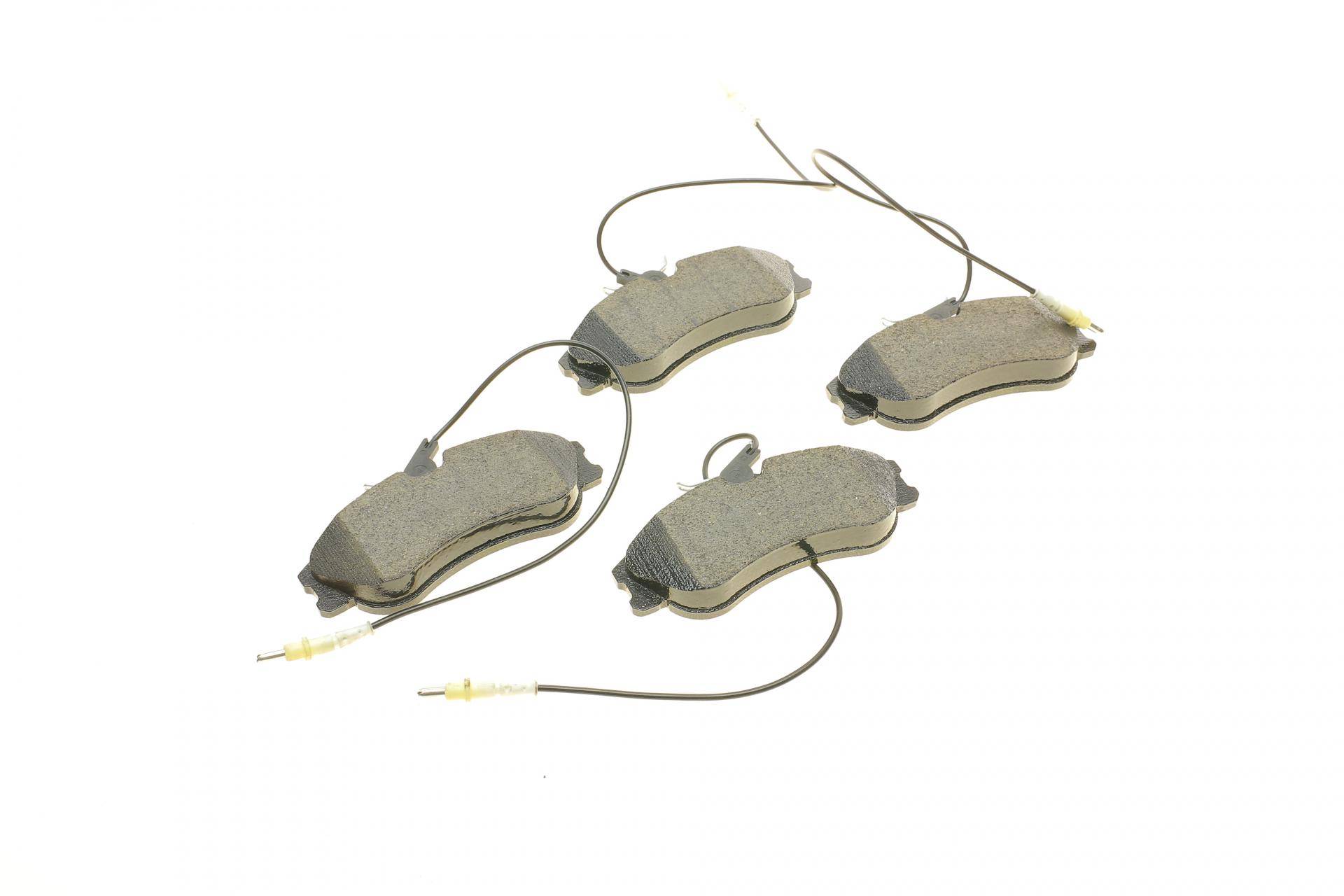 Колодки гальмівні (передні) Citroen Berlingo 96-11/Xsara/Peugeot 306 93-05/Partner 96-15 (+датчики)