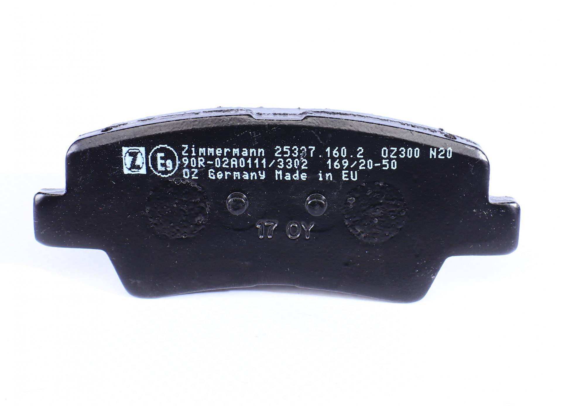 Колодки гальмівні (задні) Kia Ceed/Rio III/Hyundai Accent/Tucson/i20/i30/i40 10-(Akebono)(з аксес)