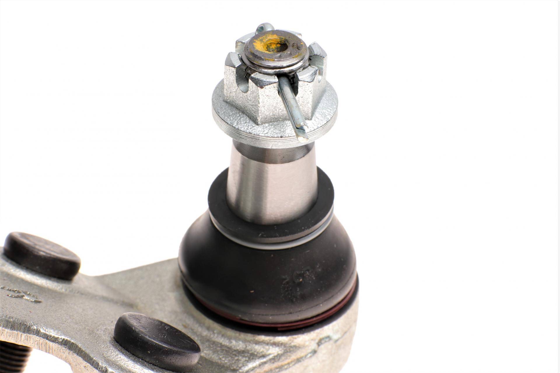 Опора кульова (передня/знизу/R) Lexus RX 06-08/Toyota Camry 01-06