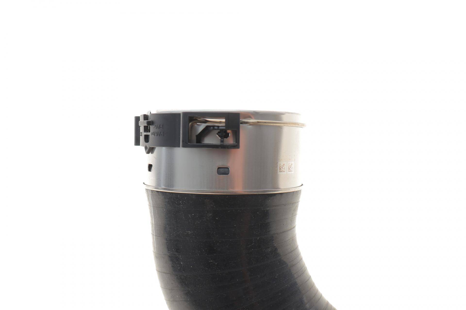 Патрубок інтеркулера Volvo S60/S80/S90/XC60 2.0D 13-