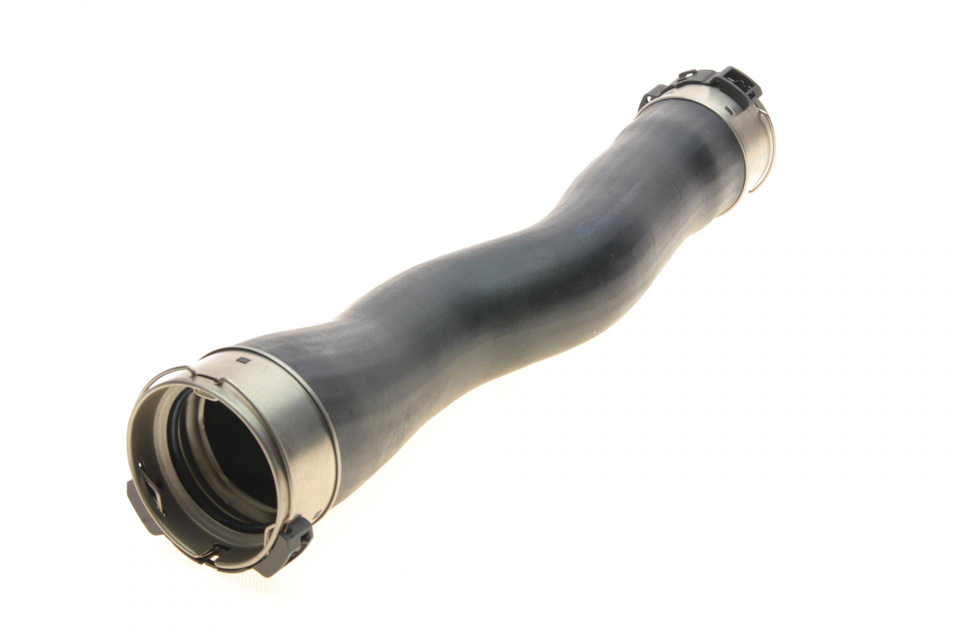 Патрубок інтеркулера (R) BMW 5 (F10/F07) 2.0d 10-16 (B47/N47)
